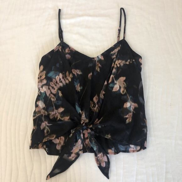 Willow & Clay Tops - NWT Willow & Clay Black Floral Tank Top